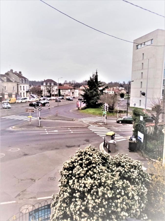 Appartement Proche Centre Ville, Gare Et Autoroute Melun Exteriér fotografie