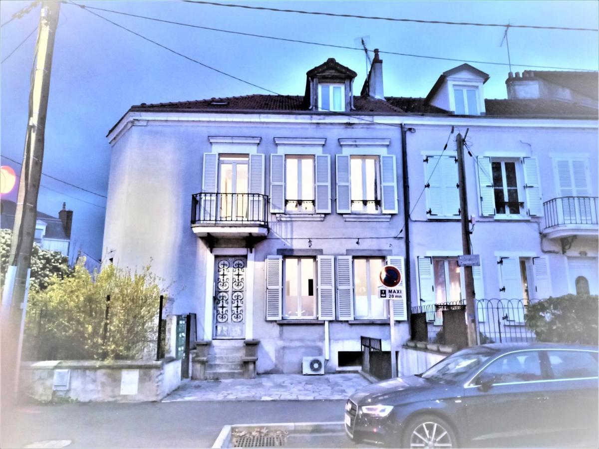 Appartement Proche Centre Ville, Gare Et Autoroute Melun Exteriér fotografie