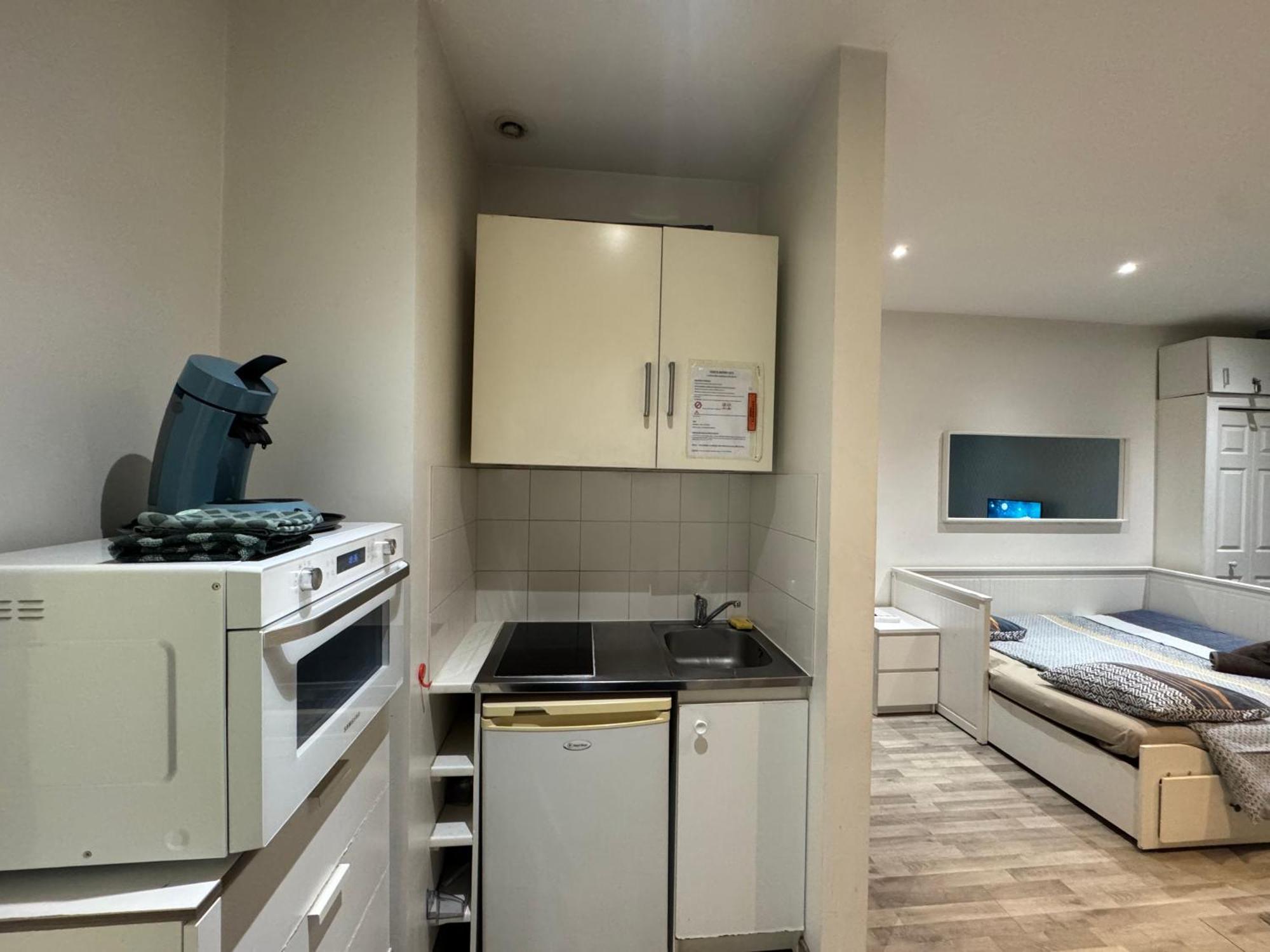 Appartement Proche Centre Ville, Gare Et Autoroute Melun Exteriér fotografie