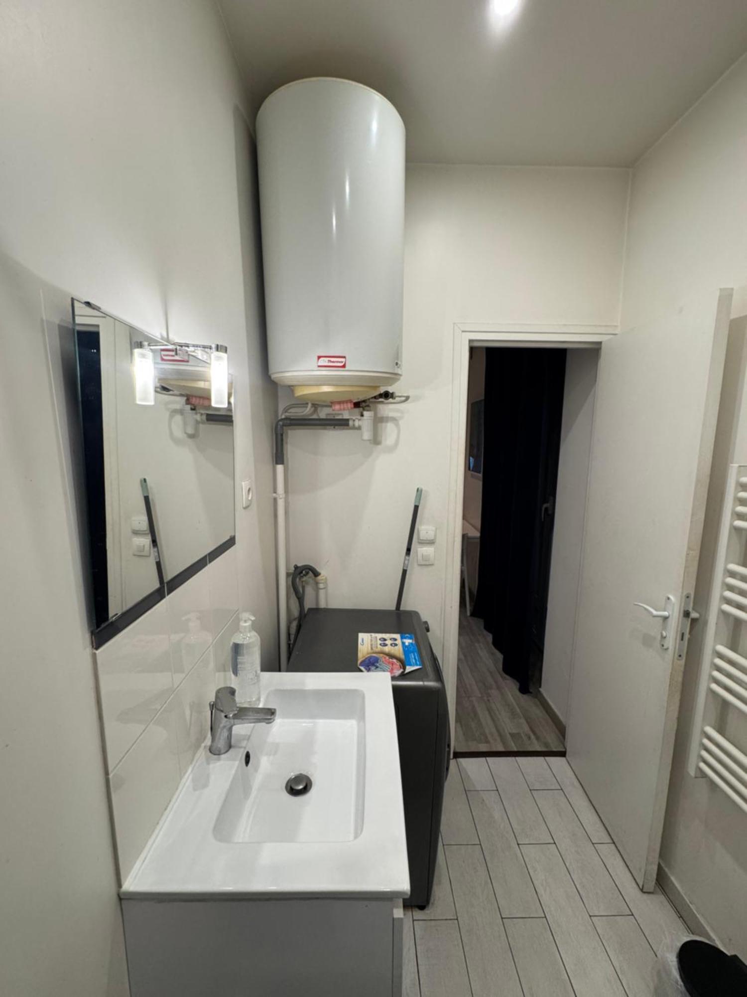 Appartement Proche Centre Ville, Gare Et Autoroute Melun Exteriér fotografie