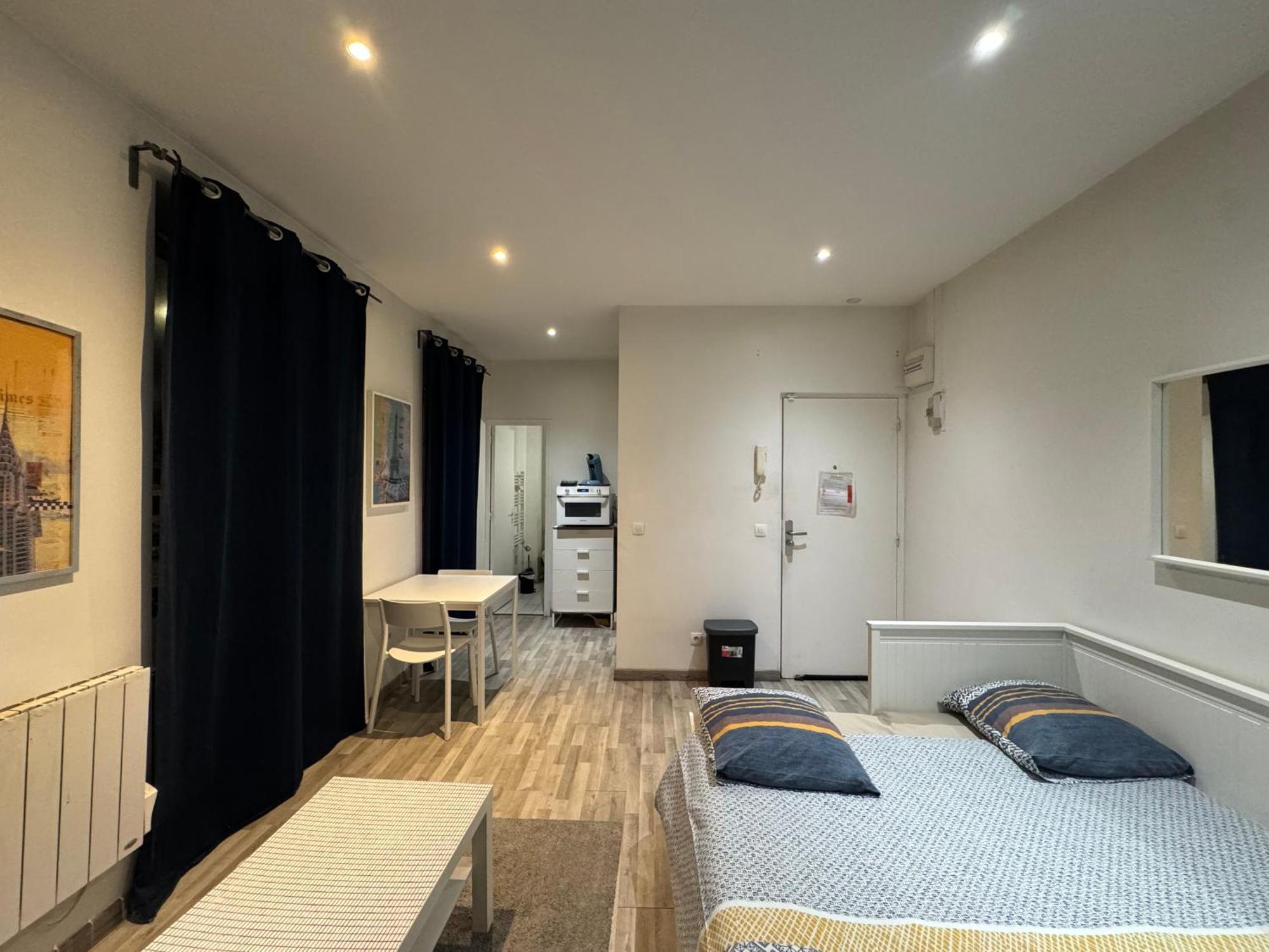 Appartement Proche Centre Ville, Gare Et Autoroute Melun Exteriér fotografie