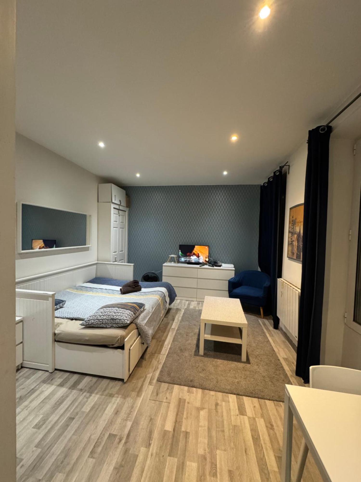Appartement Proche Centre Ville, Gare Et Autoroute Melun Exteriér fotografie
